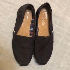 Black Toms size 6.5. Worn maybe twice.